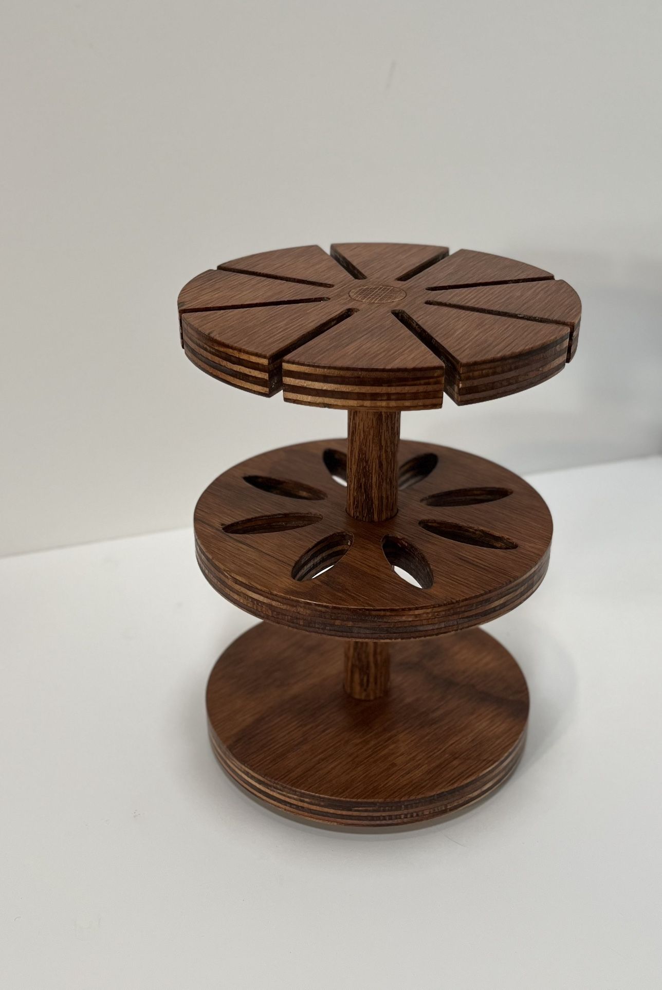 Knife Rack - Solid Wood - Spins