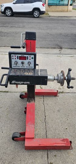 Snap On wheel balancer