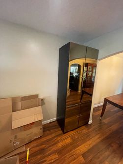 Free nice cabinet/chest. First come gets it