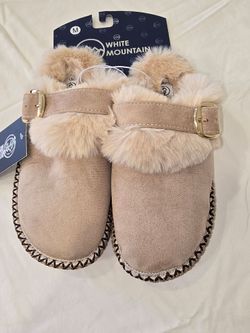 Tan Mountain Faux Fur Slippers Size M
