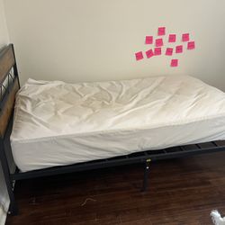 Twin Size Beds And mattresses 