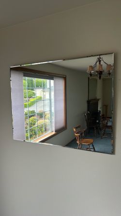 Wall mirror