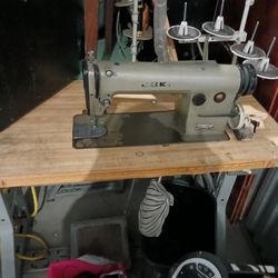 Industrial Juki Sewing Machine 