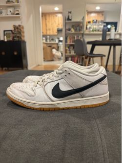 White Nike Dunks