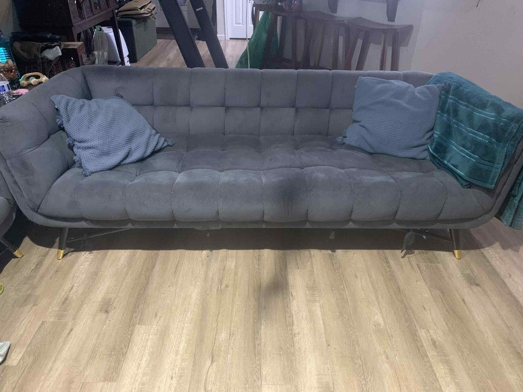 Free Couch 2 Set