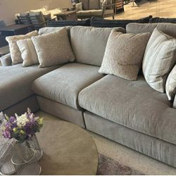 OM• $38 Initial • Brand New Avaliyah Sectional With Chaise 