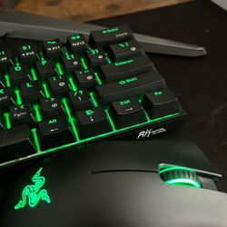 Royal Kludge RK61, Deathadder Essential Mouse Bundle (read Description!!)