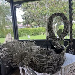 Large Swan Basket Wedding Or Other Occasion
