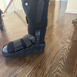Donjoy max Trax  Air Ankle Walker Brace/ Walking Boot