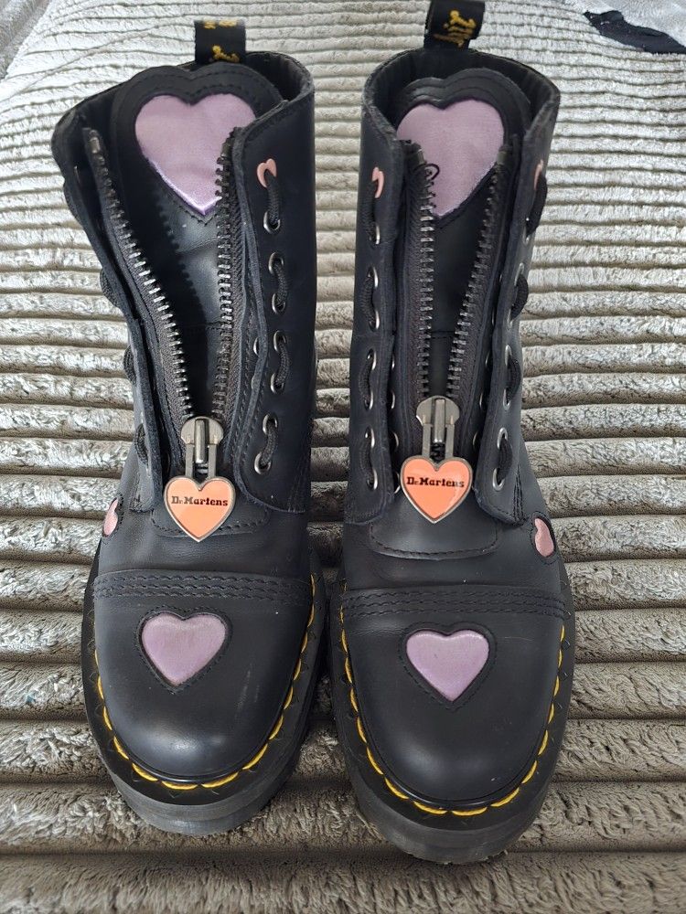 Dr Martens Valentine Boots Like New,New Products : American Fashion Style Bags On Sale