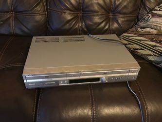 Brand is Sony and old good for dvds