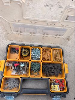 Dewalt screw box