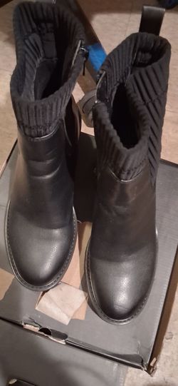 Black leather high heels boots 81/2