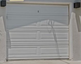 Automatic single car garage door