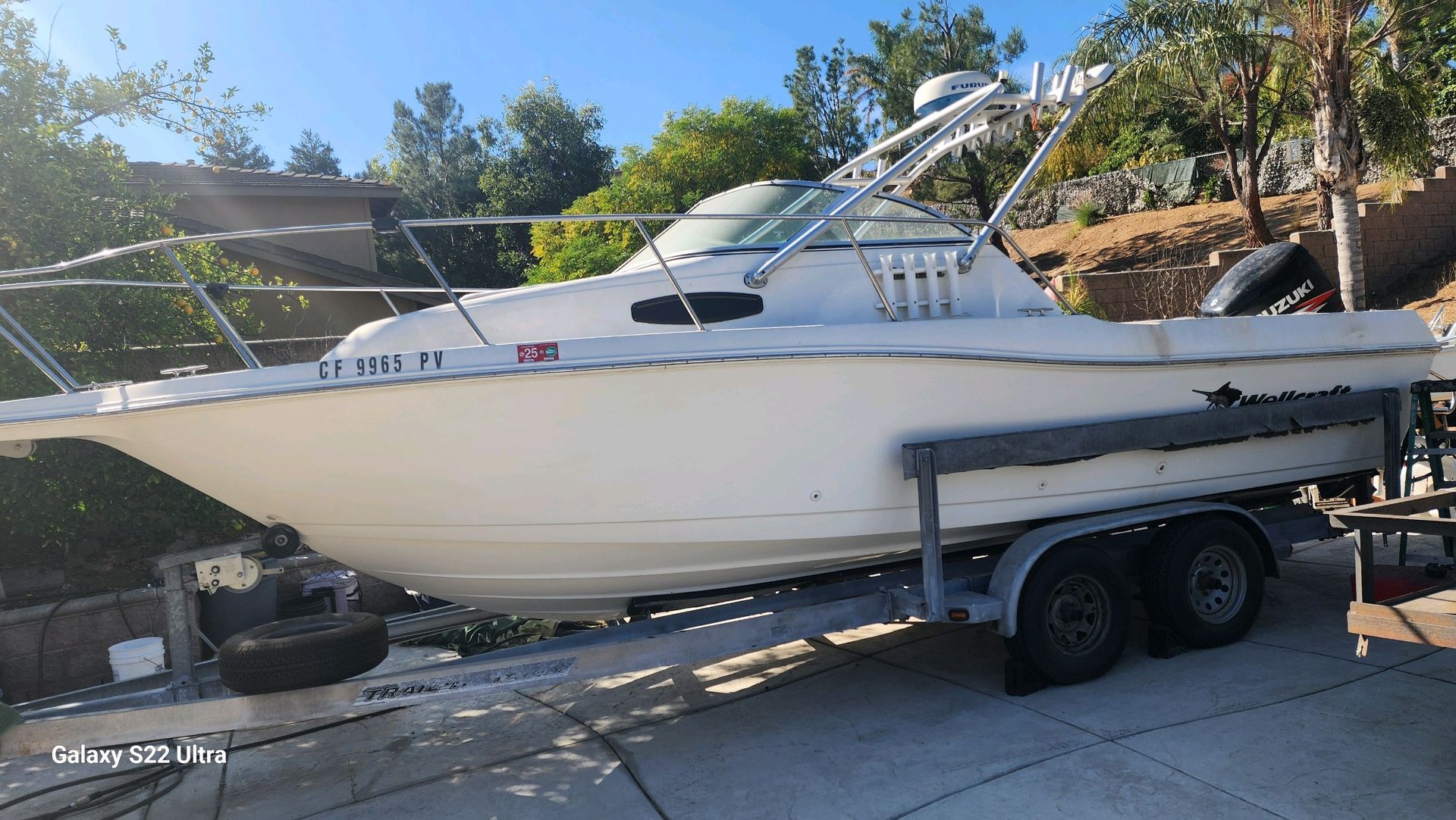 2002 WELLCRAFT 25’ CUDDY Fishing Boat&Trailer $15,500