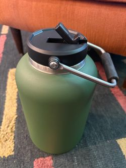 Brand New 1 Gallon Stainless Steel Insulated Water Bottle