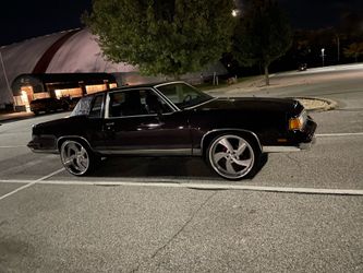 1986 Oldsmobile Cutlass salon