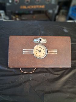 1939 FORD GLOVE BOX DOOR/ LOCK / N CLOCK!! 150$