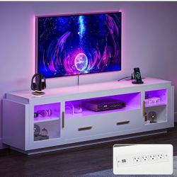 Modern White & Gold TV Stand / Console (Fits up to 75”) – Like New – Paid $270