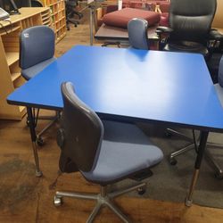 TABLE AND CHAIRS FOR CONFERANCE OR HOME (HOME59)