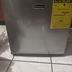 Small Refrigerator New! Works Great