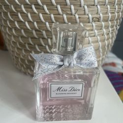 Miss Dior Perfume