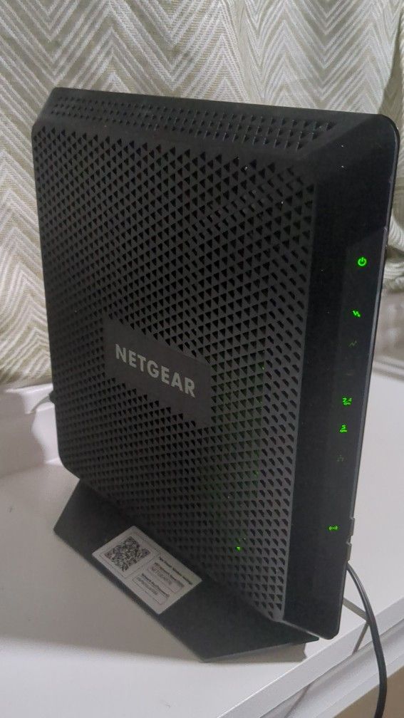 NightHawk Netgear AC1900 WIFI Cable Modem Router