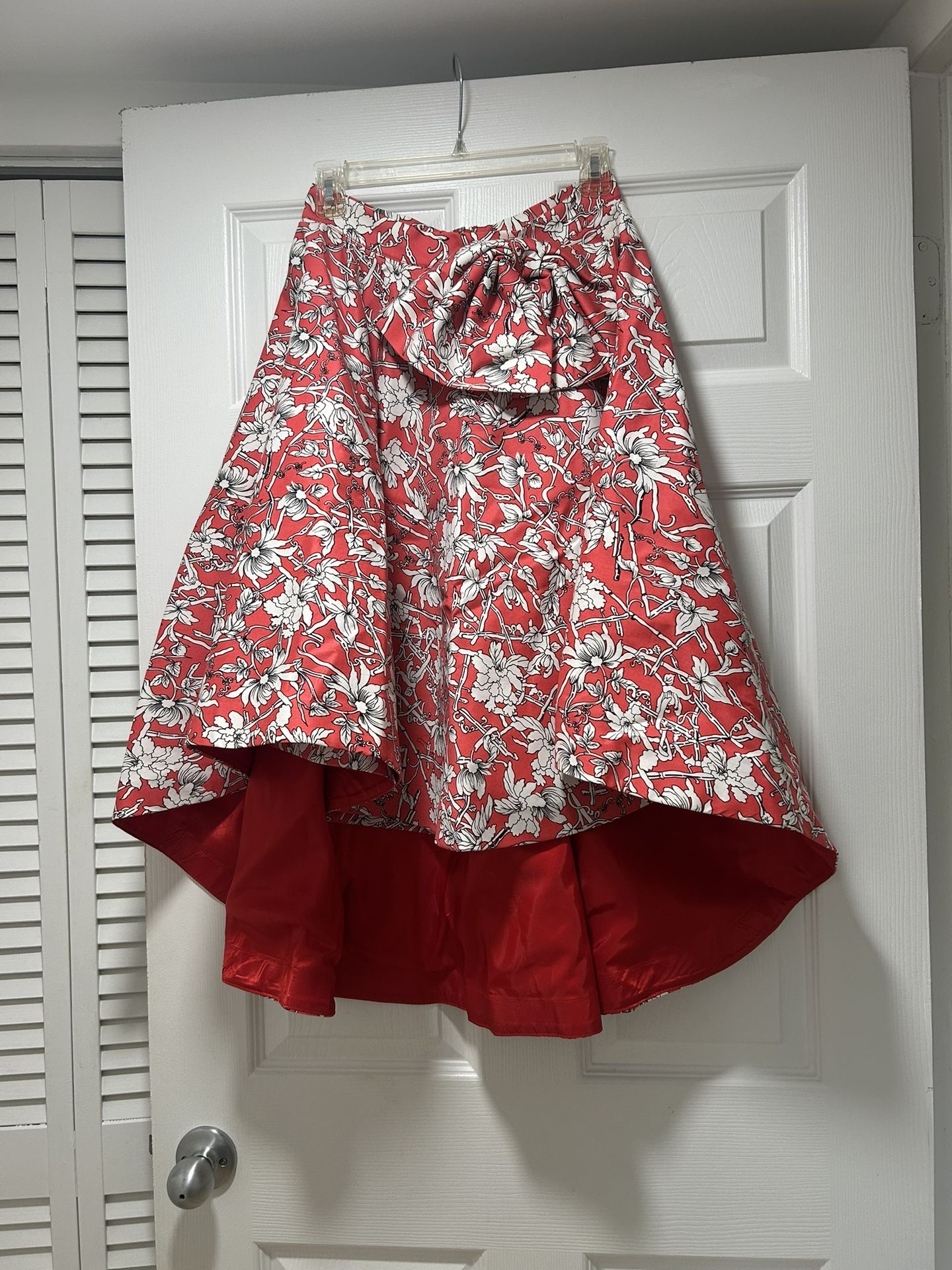 Monica Campana, asymmetrical skirt