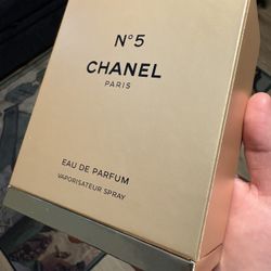 Chanel •5