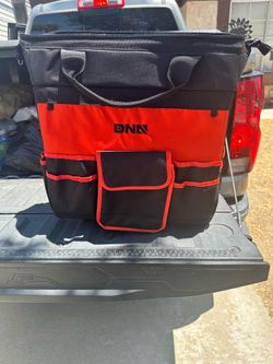 Tool bag with wheels