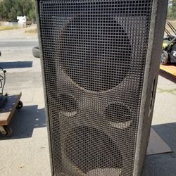 Cantora  B218x. . Speaker Box