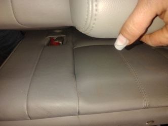 Back Seats Out Of 2008 Yukon Denali Excellent Conditions