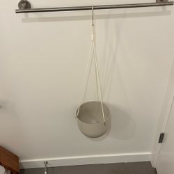 8 inch Hanging Metal Pot
