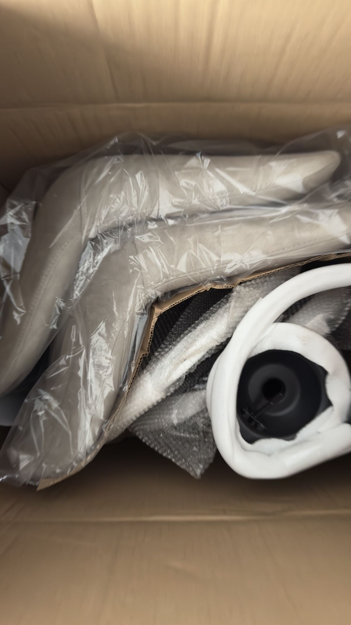 BARATO NUEVO 🙂 Vendo 2 Sillas Para Barra Nuevas Color Gris Marrón Claro Y Acero Inoxidable Nuevo 