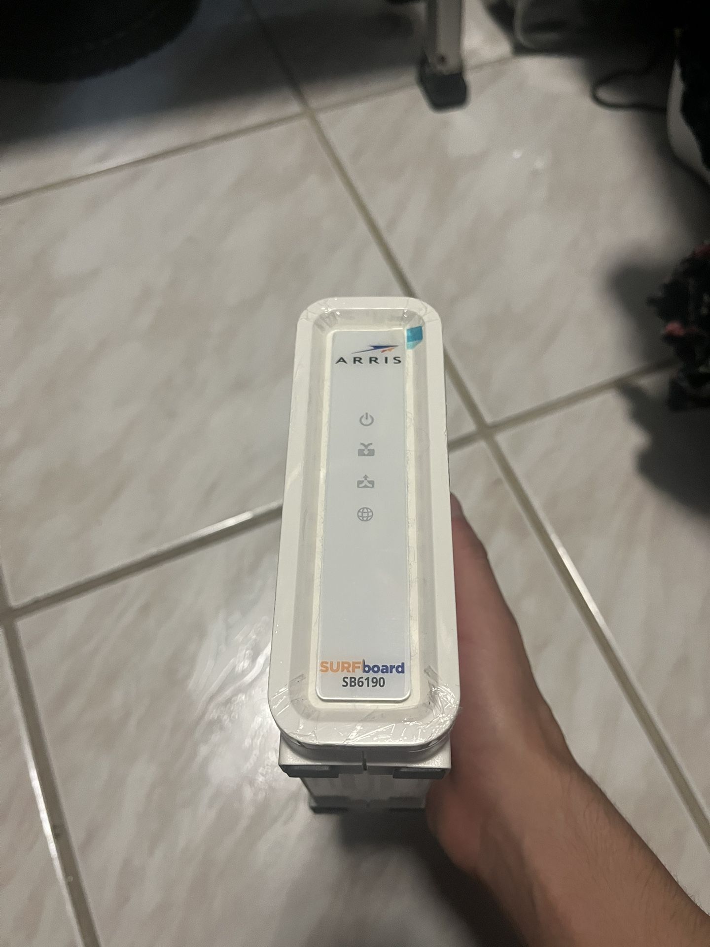 Arris Surfboard SB6190 Cable Modem