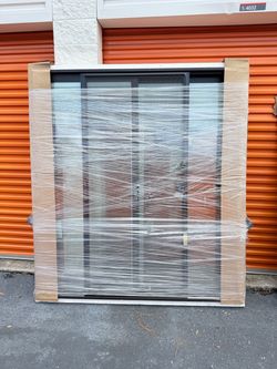 RELIABILT 72-in × 80-in × 4-9/16-in Jamb Black Vinyl Right-hand Sliding Patio Door with Low-E Glass with Blinds