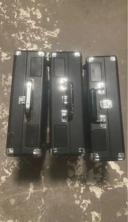3 vinyl players