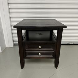 Solid Wood Dovetail End Table / Nightstand – Very Sturdy 