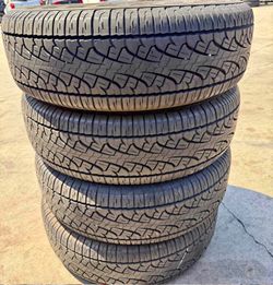 265-70-17 pirelli vendo un set de llantas usadas excelente condiciones de vida las 4 ✅🤩I am selling a set of used tires, all 4 in excellent living co