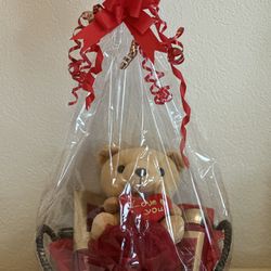 Mother’s Day Gift Basket With Beige I Love You Bear