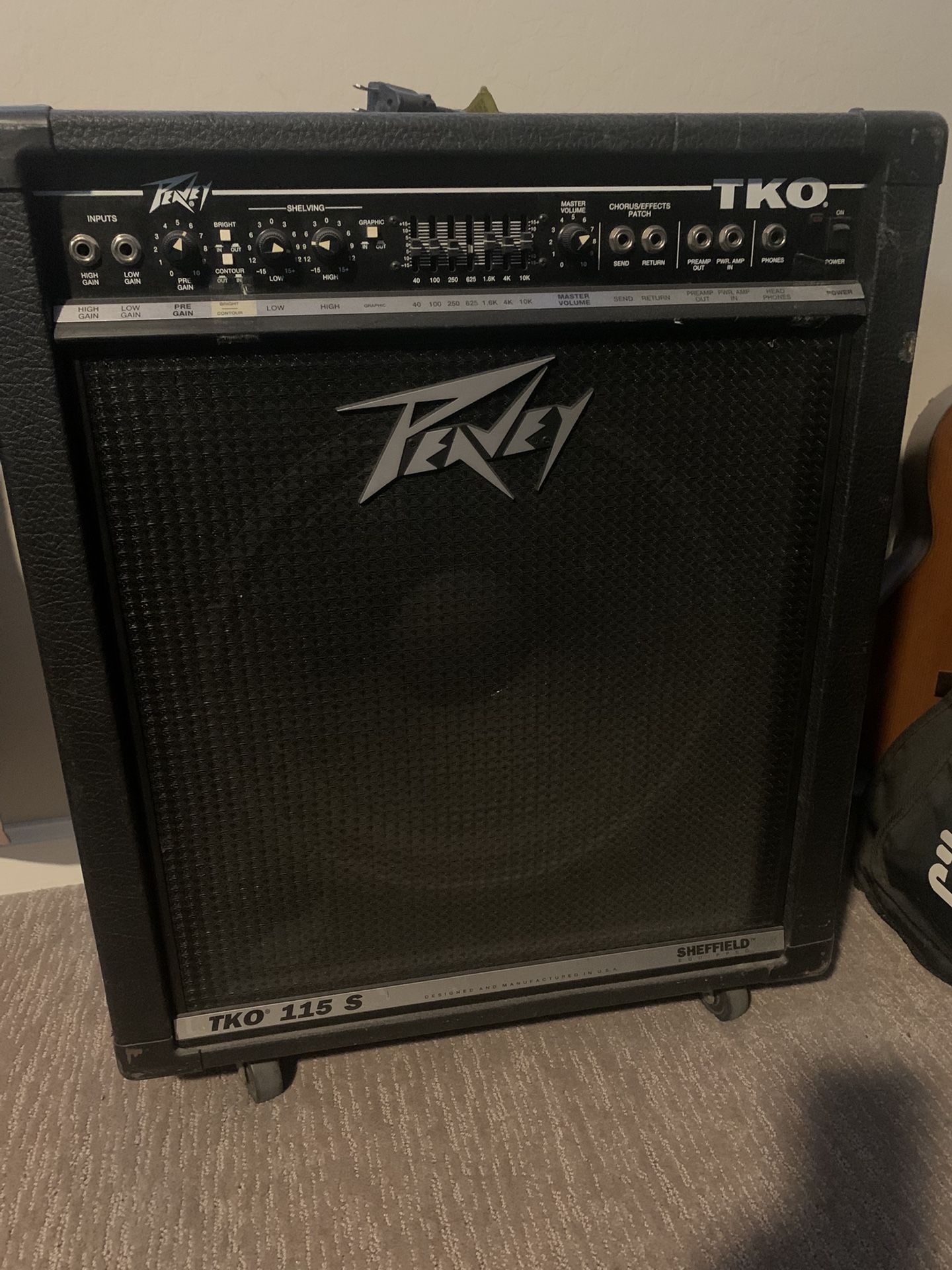 Peavey TKO 115 Bass Amp