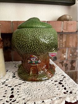 KEEBLER ELF TREEHOUSE COOKIE JAR