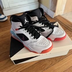Nike  Jordans Shoes 5 1/2 & 5