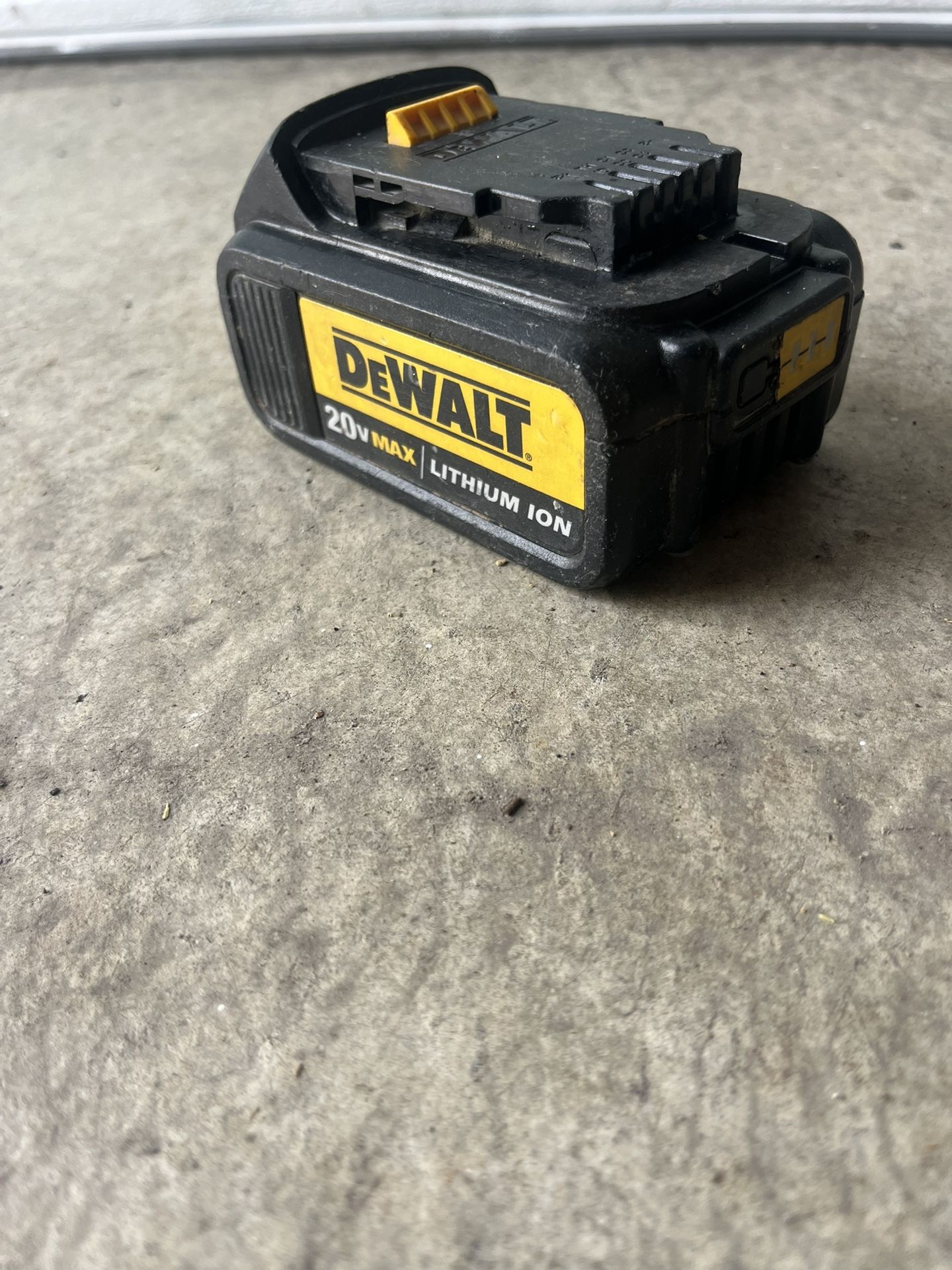 Dewalt Battery