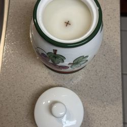 White Woodwick Candle In A Fruit Container With Lid