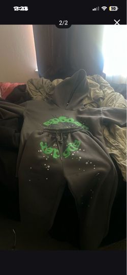 Spider Sweatsuit Sz L Perfect fit