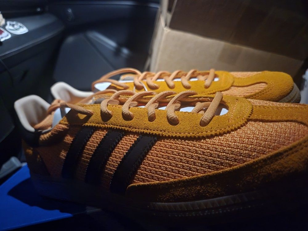 Adidas  Handball Spezial Size 12m. New
