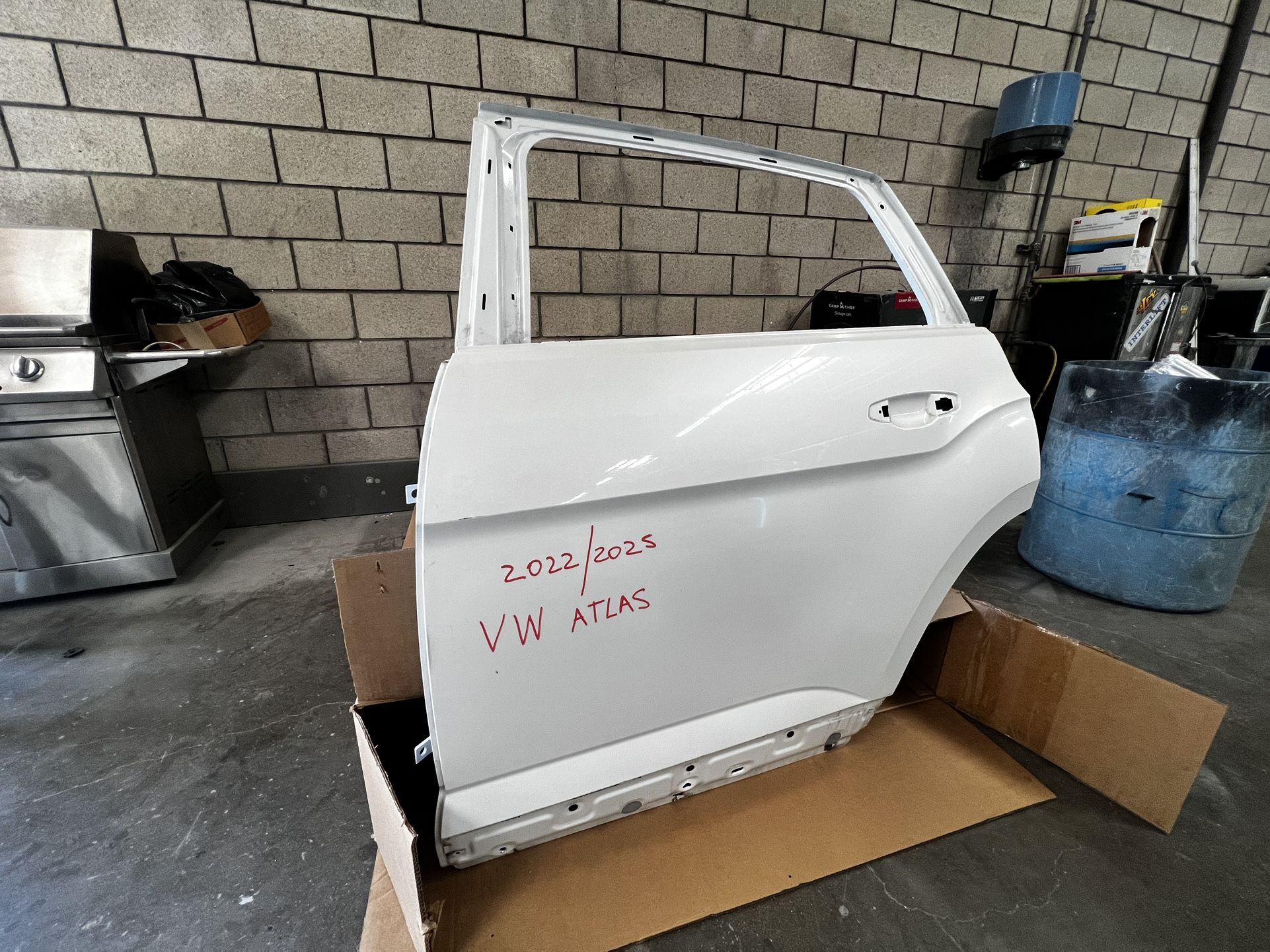 Rear Left Door Shell – Volkswagen Atlas Cross Sport (2022–), Good Condition