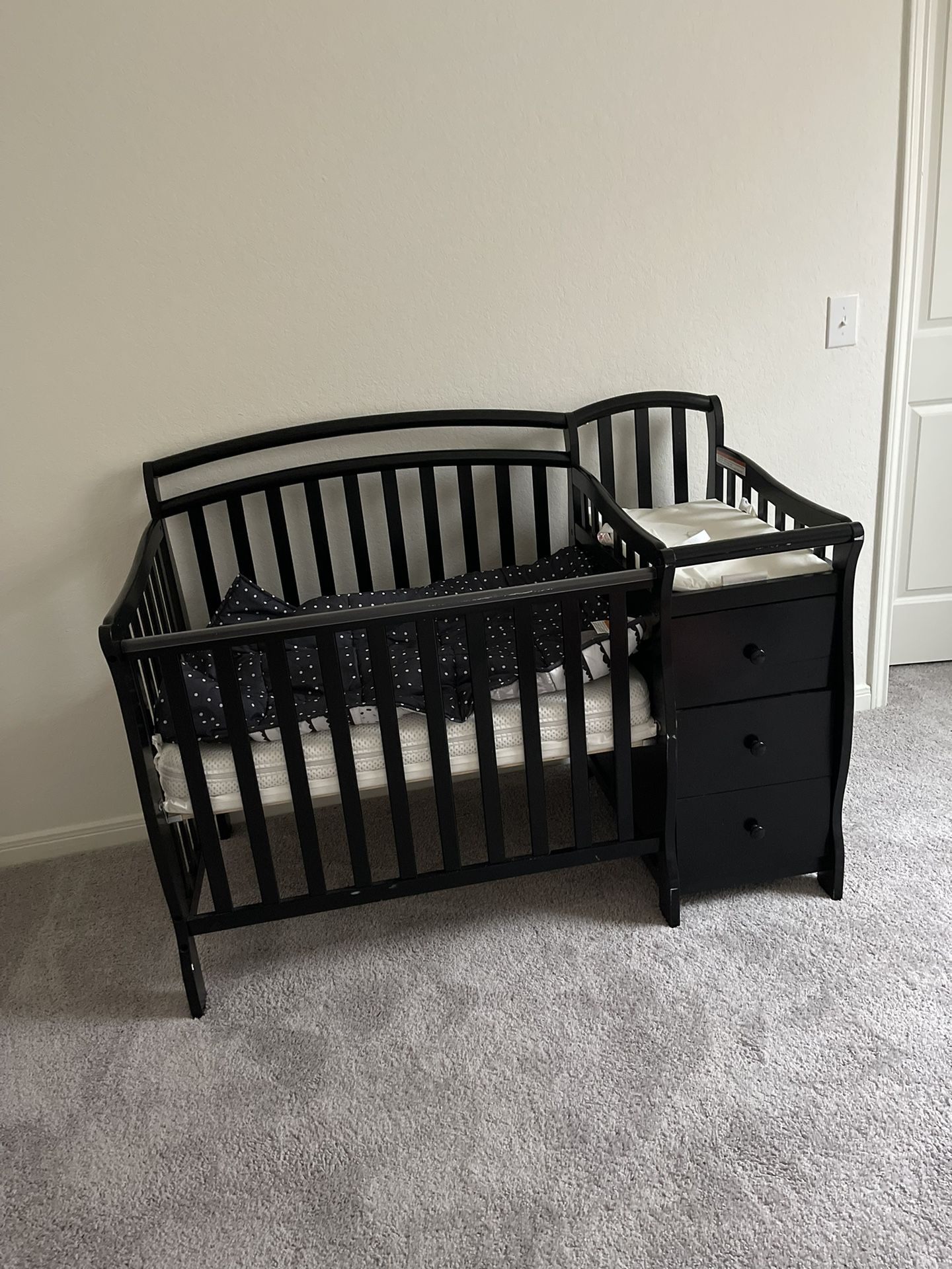 Black Baby Crib With Changing Table Attached