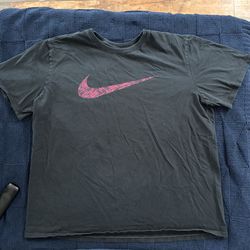 Men’s XL NIKE black t-shirt